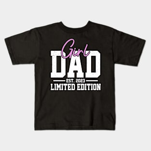 Proud Girl Dad 2023 Father of Girls Fathers Day Gift For Men Kids T-Shirt